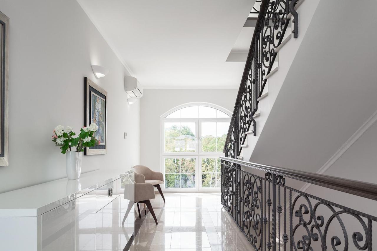 Luxury Apartments Vila Carissa Малинска Екстериор снимка