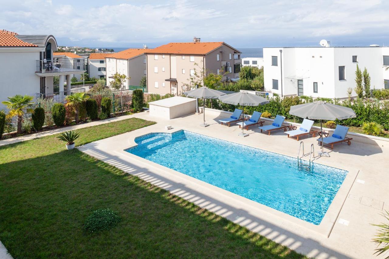 Luxury Apartments Vila Carissa Малинска Екстериор снимка